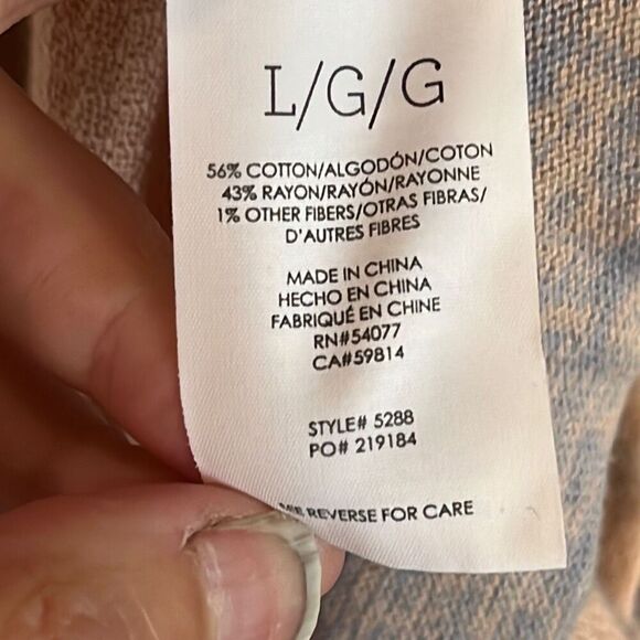 CAbi Lucy Pink Blue Trim 2 Pocket Cardigan Sweater Large #5288 - Picture 6 of 6